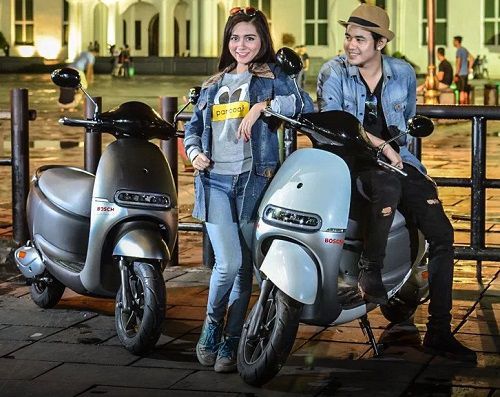 Motor Listrik Baru Viar Mengaspal, Sekali Cas Bisa Capai Jarak 110 Km